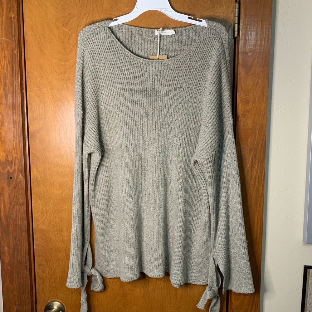 LUSH oversized grey knit sweater with slit sleeves